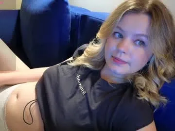 skinny_hottie18 – webcam model profile photo Image 13