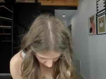 AmynaAmy – webcam model profile photo Image 8