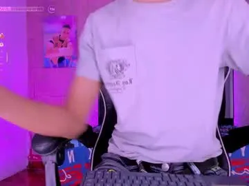 iamsomeone1234 – webcam model profile photo Image 11