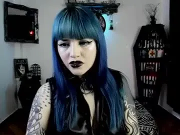 tivizaylove – webcam model profile photo Image 14