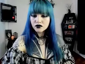 tivizaylove – webcam model profile photo Image 17