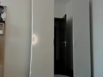 sweetkarmababy – webcam model profile photo Image 11