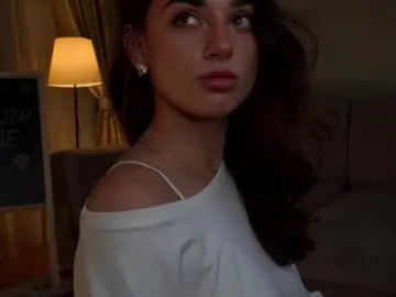 ZeyaaWhite cam session Image 15