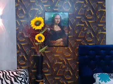 sofiakhanxo – webcam model profile photo Image 3