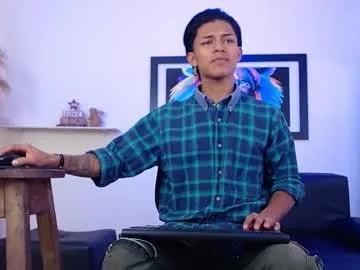 naisharousell – webcam model profile photo Image 4