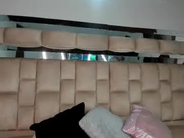 indianpandora – webcam model profile photo Image 3