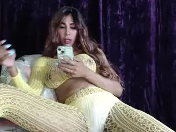 EmiliaWalker – webcam model profile photo Image 11