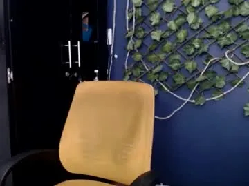 topalphaboss – webcam model profile photo Image 4