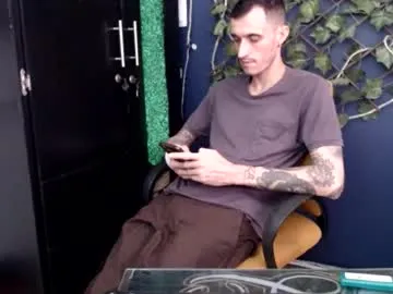 topalphaboss – webcam model profile photo Image 5