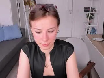 sweetkarmababy – webcam model profile photo Image 6