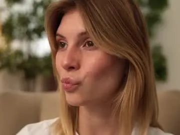 sophydiva – webcam model profile photo Image 1