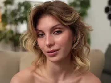 sophydiva – webcam model profile photo Image 2