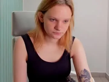 exclusivecourtney – webcam model profile photo Image 2