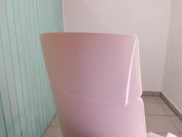 exclusivecourtney – webcam model profile photo Image 6