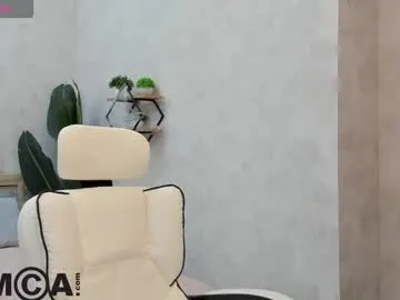 _your_tessa – webcam model profile photo Image 2