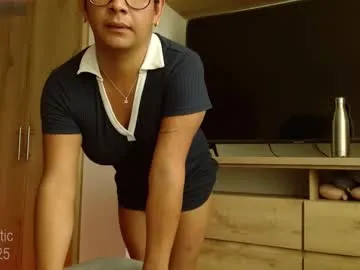 naisharousell – webcam model profile photo Image 11