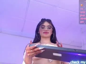 shreya_0 – webcam model profile photo Image 5