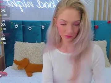 JulietaLake – webcam model profile photo Image 10