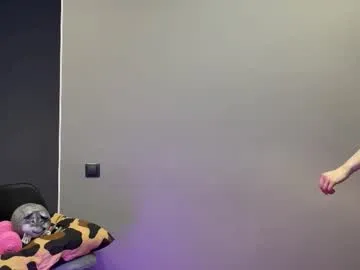 Yasmina – webcam model profile photo Image 15