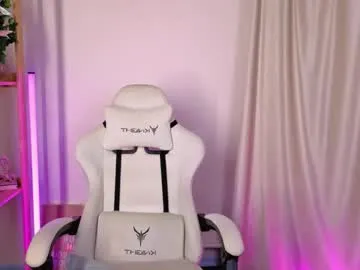 AryaCox – webcam model profile photo Image 14