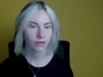 EmiliaWalker – webcam model profile photo Image 12