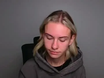 EmiliaWalker – webcam model profile photo Image 14