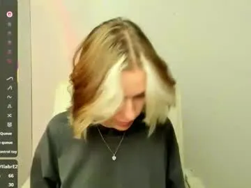 EmiliaWalker – webcam model profile photo Image 16