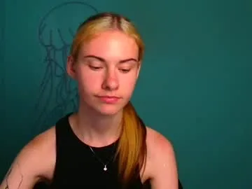 EmiliaWalker – webcam model profile photo Image 3