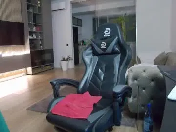 EmiliaWalker – webcam model profile photo Image 4