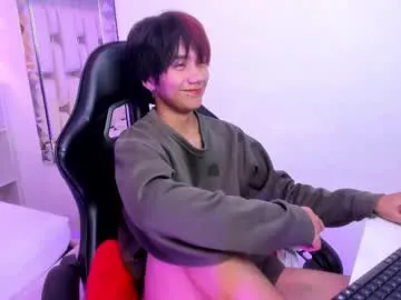 BellaLeen – webcam model profile photo Image 15