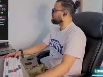 puneripiya – webcam model profile photo Image 14