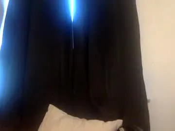 dovia – webcam model profile photo Image 14