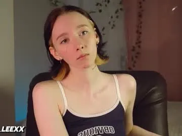 Dolce – webcam model profile photo Image 13