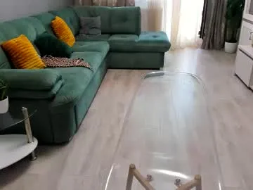 golden_alinee – webcam model profile photo Image 18