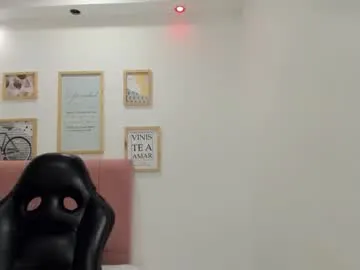 VikaCherry – webcam model profile photo Image 11