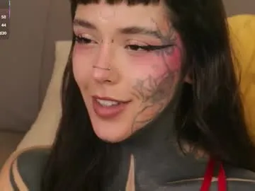 EmiliaWalker – webcam model profile photo Image 12