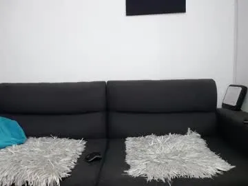 naomixjones1 – webcam model profile photo Image 2