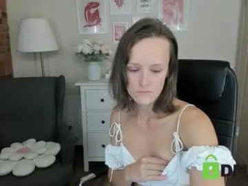 milla_milla – webcam model profile photo Image 15