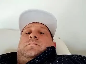 EmiliaWalker – webcam model profile photo Image 2