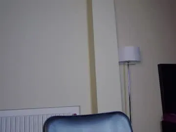 yenifer016 – webcam model profile photo Image 17