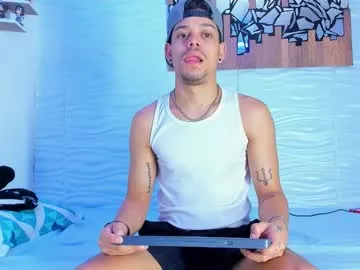 mae_nathan – webcam model profile photo Image 14