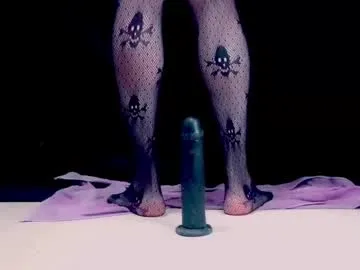 iamsomeone1234 – webcam model profile photo Image 8