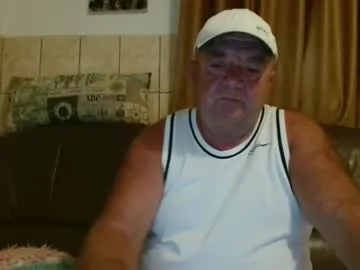 EmiliaWalker – webcam model profile photo Image 12