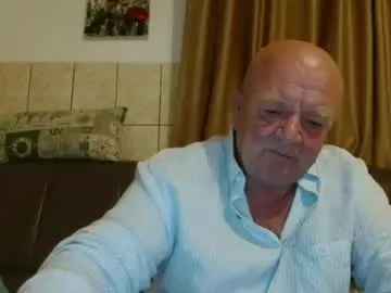 EmiliaWalker – webcam model profile photo Image 3