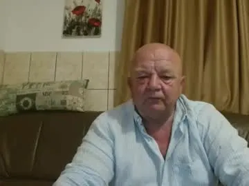 EmiliaWalker – webcam model profile photo Image 5