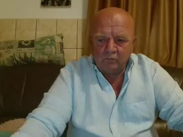 EmiliaWalker – webcam model profile photo Image 9