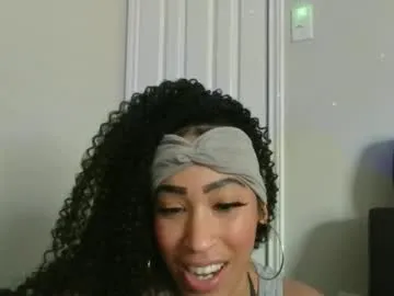 AlisonHale – webcam model profile photo Image 8