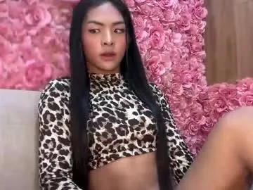 LeyahSummer – webcam model profile photo Image 10