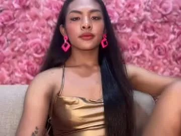 LeyahSummer – webcam model profile photo Image 11