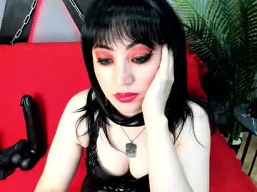 EmiliaWalker – webcam model profile photo Image 8